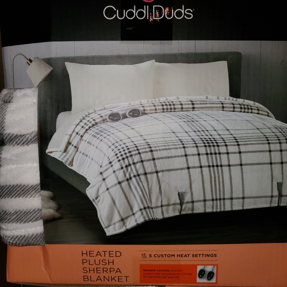 🆕 Cuddl Duds King size  Heated Plush Sherpa Blanket